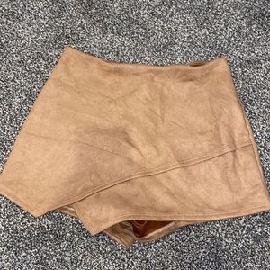Suede envelope skirt. Fits to size not to short.